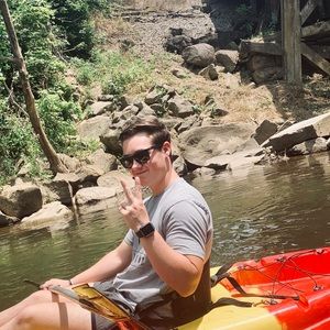 Meet your Posher, Griffin